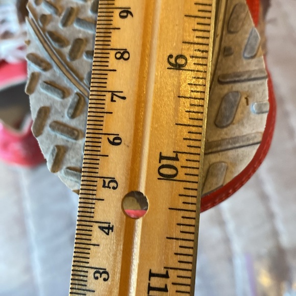 9.5 Nike Jana SPIKES. Like new. With extra spikes - Picture 13 of 17